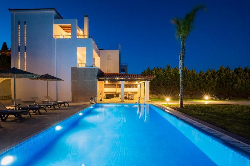 Antonoglou Beach Villas - Waterfront Luxury Retreat Lakhania Esterno foto